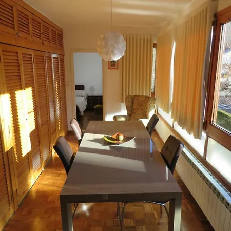 Апартаменты Apartamento En Biescas *