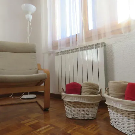 Apartamento En Biescas Бьескас