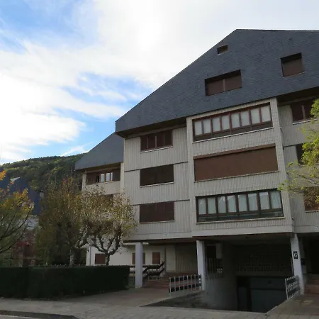 Apartamento En Biescas Бьескас